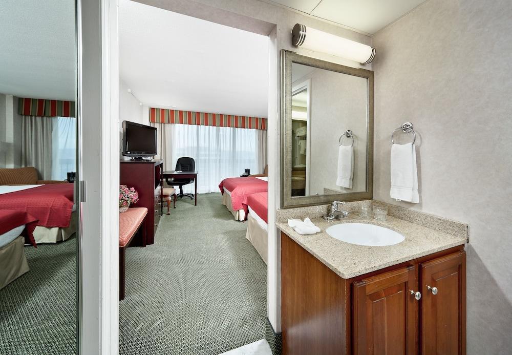 Holiday Inn Rosslyn At Key Bridge อาร์ลิงตัน ภายนอก รูปภาพ
