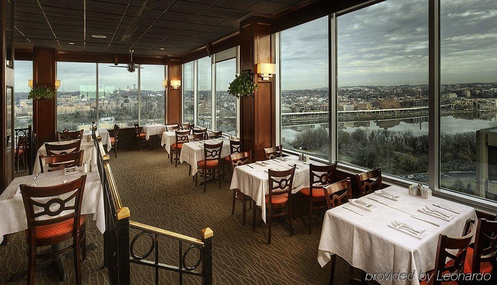 Holiday Inn Rosslyn At Key Bridge อาร์ลิงตัน ภายนอก รูปภาพ