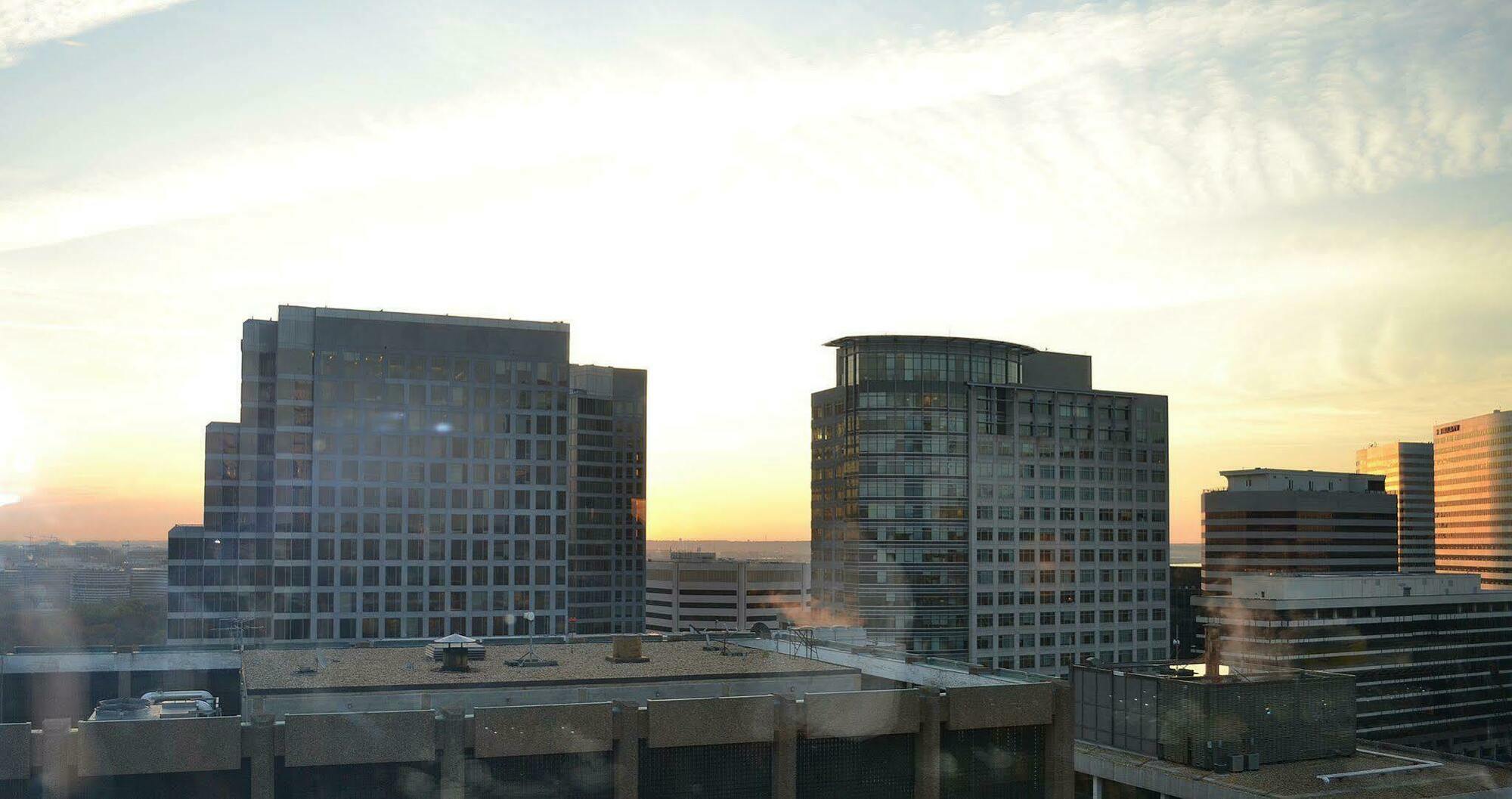 Holiday Inn Rosslyn At Key Bridge อาร์ลิงตัน ภายนอก รูปภาพ