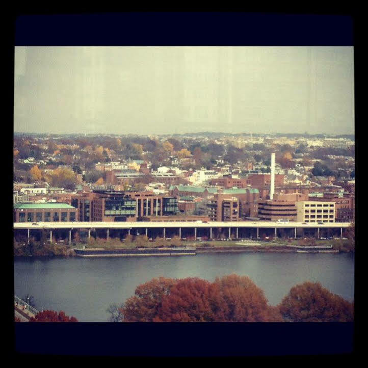 Holiday Inn Rosslyn At Key Bridge อาร์ลิงตัน ภายนอก รูปภาพ